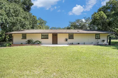 39349 Comstock Ln, Zephyrhills, FL 33540
