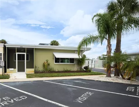 250 Rosery Rd NW #337A, Largo, FL 33770