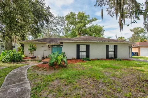1013 Hallwood Loop, Brandon, FL 33511