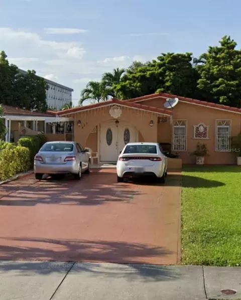 827 W 74th St, Hialeah, FL 33014