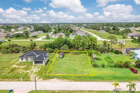 1623 NE 36th Ln, Cape Coral, FL 33909