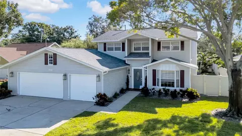 8809 Glen Lakes Blvd N, Saint Petersburg, FL 33702