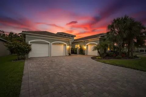 5028 Emerald Isle Dr, Wimauma, FL 33598