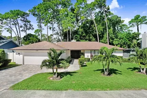 2486 Indian Trl E, Palm Harbor, FL 34683
