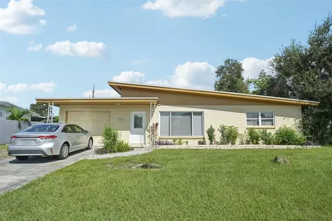 3491 58th St N, Saint Petersburg, FL 33710