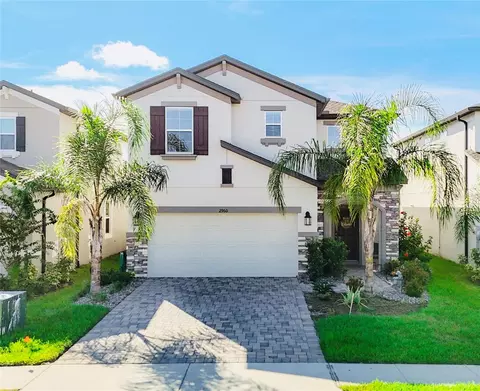 2960 Autumn Rock Dr, Zephyrhills, FL 33540