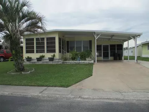 38529 Monet Dr, Zephyrhills, FL 33540