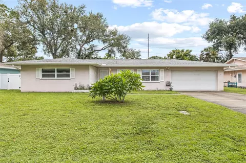 1124 Sousa Dr, Largo, FL 33771