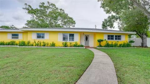 1729 Kenilworth Dr, Clearwater, FL 33756