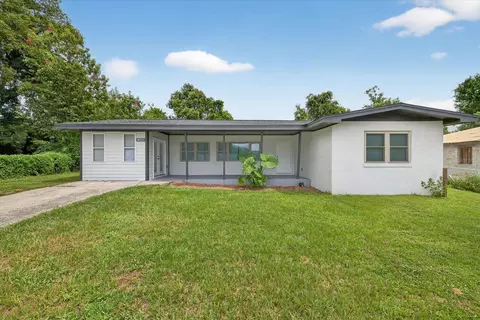 15306 16th St, Dade City, FL 33523