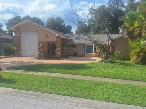 9613 Leeward Ave, Largo, FL 33773