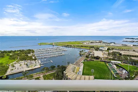 175 1st St S #3203, Saint Petersburg, FL 33701