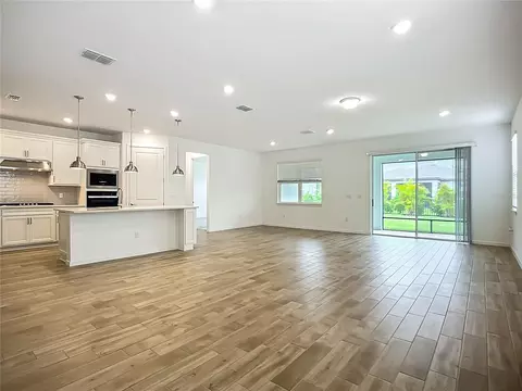 Living - 10005 Patterson Way, Parrish, FL 34219 photo 2 of 4