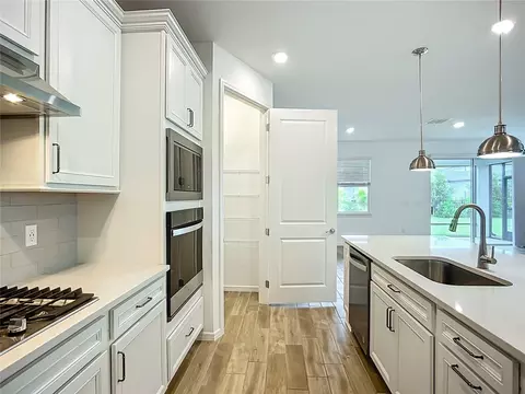 Kitchen - 10005 Patterson Way, Parrish, FL 34219 photo 4 of 4