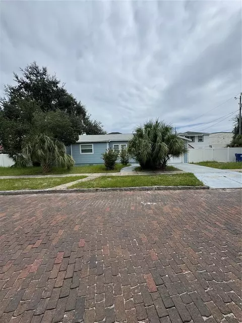 200 24th St S, Saint Petersburg, FL 33712