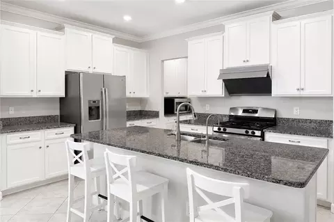Kitchen - 24928 Lambrusco Loop, Lutz, FL 33559 photo 8 of 13