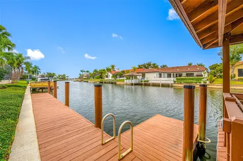 9807 Compass Point Way, Tampa, FL 33615