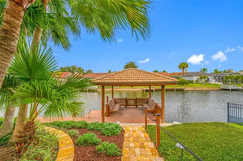 9807 Compass Point Way, Tampa, FL 33615