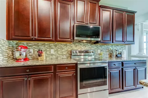 Kitchen - 12307 Juniper Field Ct, Riverview, FL 33579 photo 8 of 10