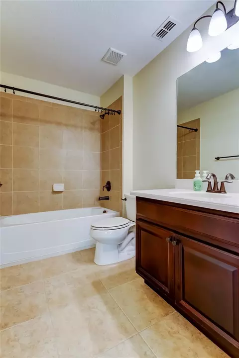 Bath - 12307 Juniper Field Ct, Riverview, FL 33579 photo 6 of 8