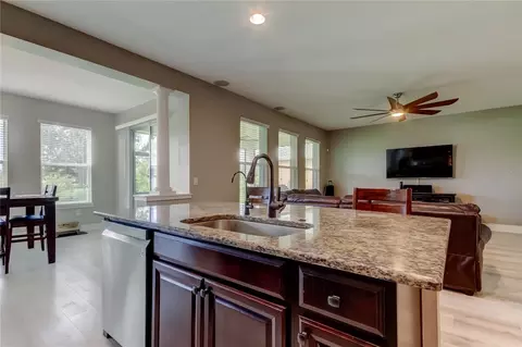 Kitchen - 12307 Juniper Field Ct, Riverview, FL 33579 photo 7 of 10