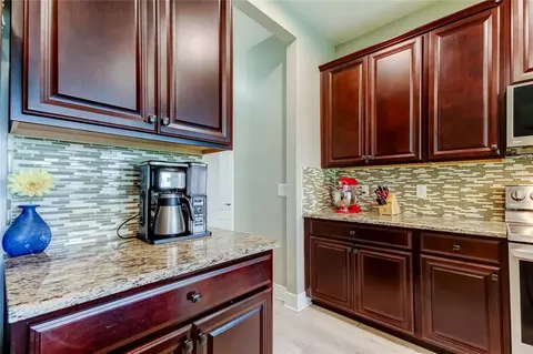Kitchen - 12307 Juniper Field Ct, Riverview, FL 33579 photo 5 of 10
