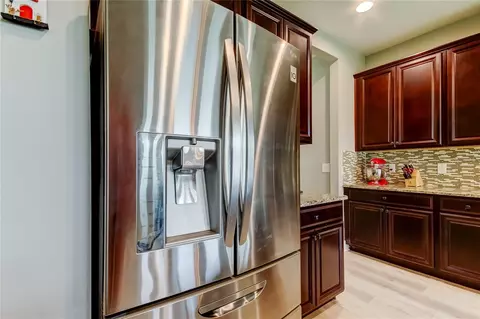 Kitchen - 12307 Juniper Field Ct, Riverview, FL 33579 photo 4 of 10