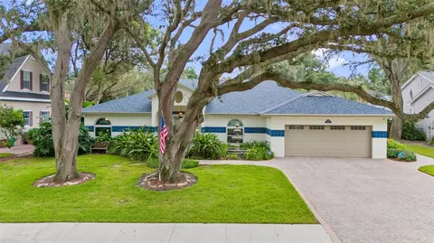 11403 W Queensway Dr, Temple Terrace, FL 33617