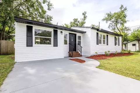 4903 W Bartlett Dr, Tampa, FL 33603