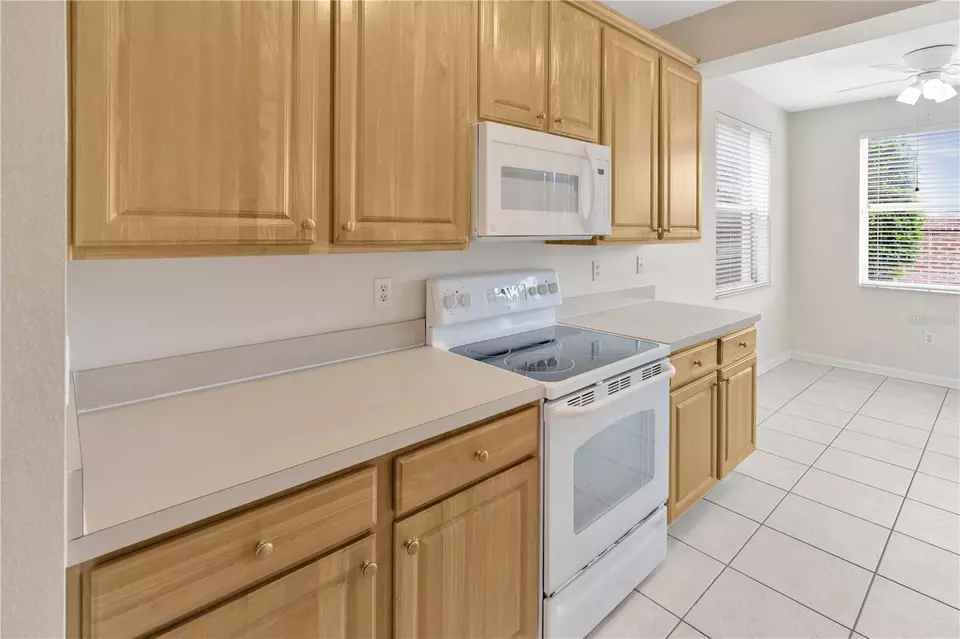 Kitchen - 2058 Kings Palace Dr #2058, Riverview, FL 33578 photo 3 of 3