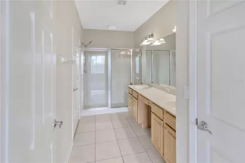 Bath - 2058 Kings Palace Dr #2058, Riverview, FL 33578 photo 1 of 5