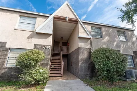 302 E Whitehall Ct #112, Tampa, FL 33604