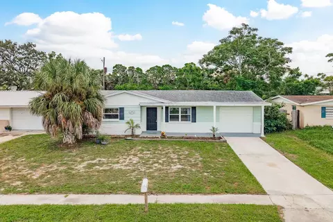1306 Honor Dr, Holiday, FL 34690