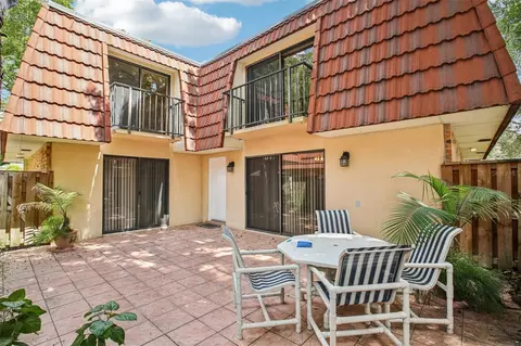 2727 14th Ct, Palm Harbor, FL 34684