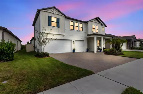 8808 Little Bluestem Dr, Land O Lakes, FL 34637