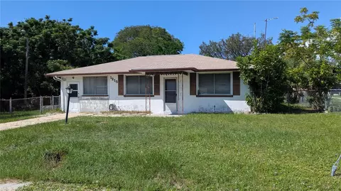 1215 New York Ave, Palm Harbor, FL 34683