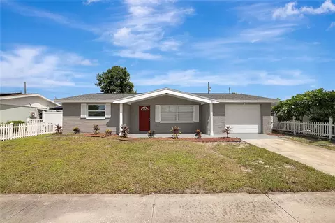 5611 Mosaic Dr, Holiday, FL 34690