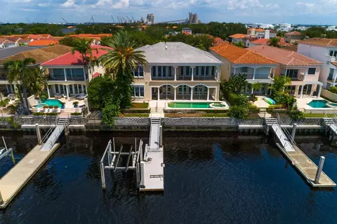 1029 Royal Pass Rd, Tampa, FL 33602