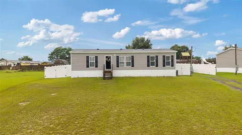 4490 Lower Meadow Rd, Mulberry, FL 33860