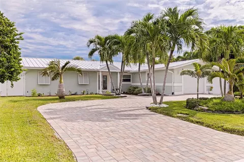 285 3rd St W, Tierra Verde, FL 33715