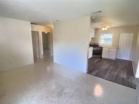 Living - 1334 Sunset Dr, Sebring, FL 33870 photo 6 of 11
