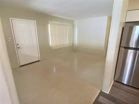 Living - 1334 Sunset Dr, Sebring, FL 33870 photo 7 of 11
