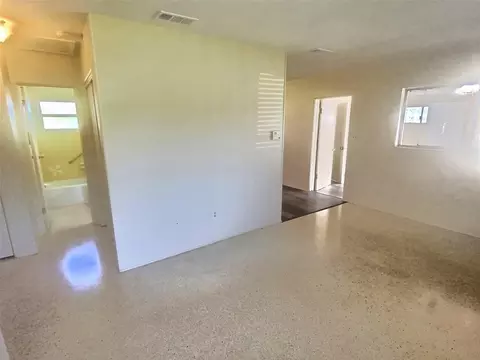 Living - 1334 Sunset Dr, Sebring, FL 33870 photo 4 of 11