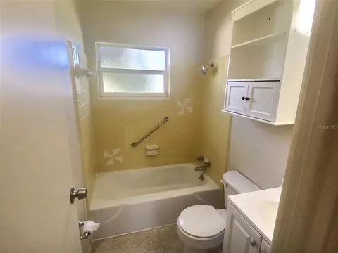 Bath - 1334 Sunset Dr, Sebring, FL 33870 photo 1 of 3