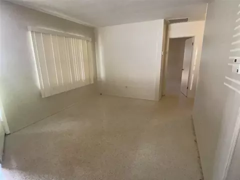 Living - 1334 Sunset Dr, Sebring, FL 33870 photo 1 of 11