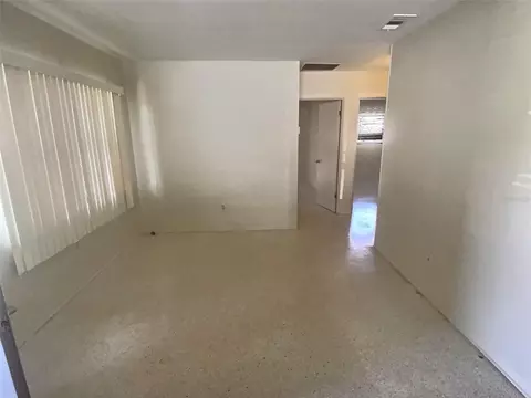 Living - 1334 Sunset Dr, Sebring, FL 33870 photo 3 of 11