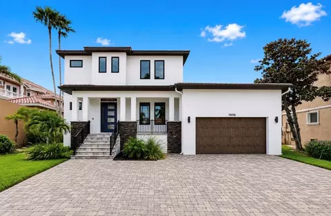1406 Alhambra Dr, Apollo Beach, FL 33572