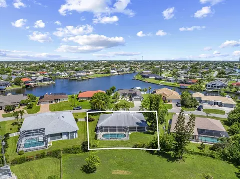 1002 SE 17th St, Cape Coral, FL 33990