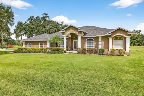 8518 W Knights Griffin Rd, Plant City, FL 33565