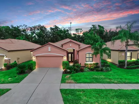349 Laurel Falls Dr, Apollo Beach, FL 33572